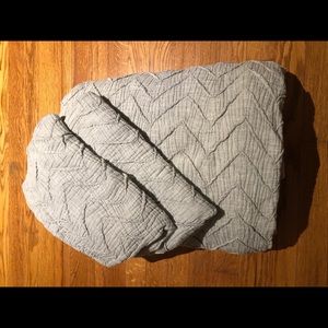 Grey full/queen duvet with two shams